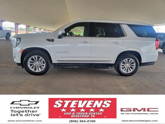 2021 GMC Yukon SLT in White Frost Tricoat — front three-quarter view